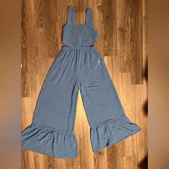 ILLA ILLA Blue Wide-Leg Jumpsuit with Ruffle Hem - Picture 3 of 10